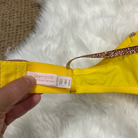 Rare Very Sexy Victoria's Secret VintageYellow and Tan Bra Set - Picture 12 of 13